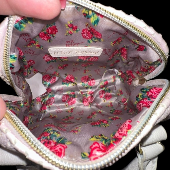 Cute Betsy Johnson purse. - Picture 6 of 7